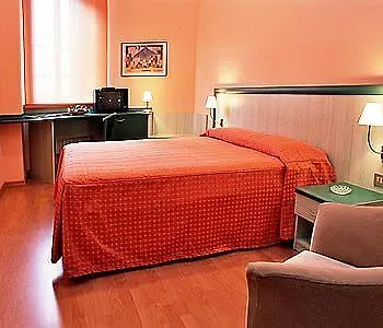 Отель Europa 3*